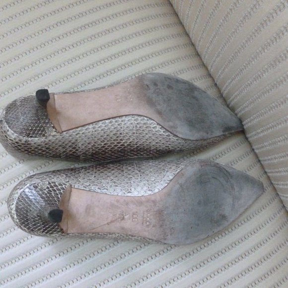 Gucci Snakeskin Pointed-Toe Kitten Heel Pumps - Picture 10 of 10